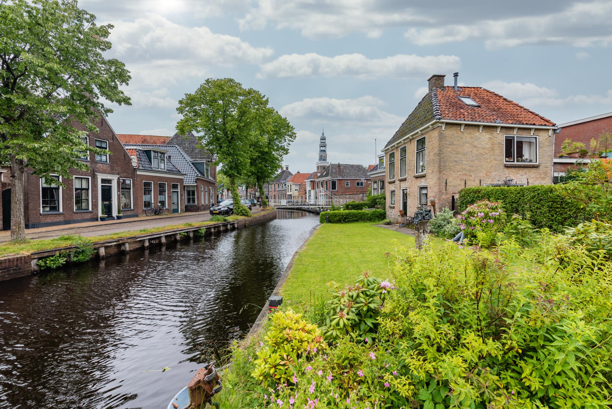 Beeld in Aldeboarn in het hart van Friesland. Makelaardij Wieb Zandberg in Aldeboarn, voor aan- en verkoop van uw woning. Maar ook voor lokale sponsoring.