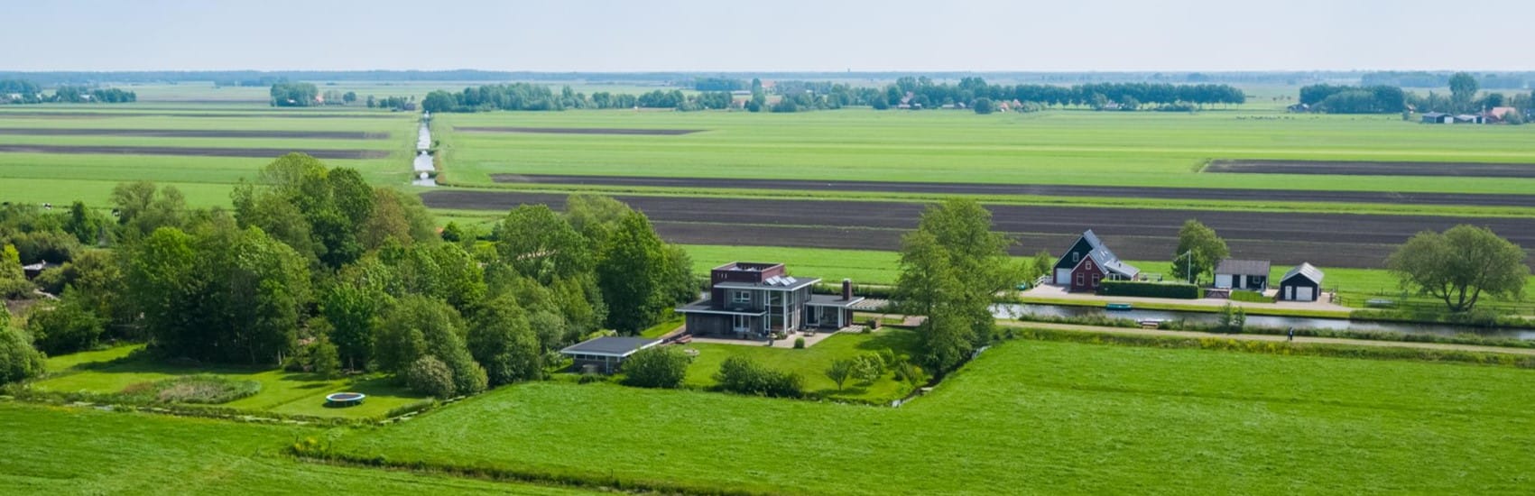 Bovenaanzicht woning weiland Nij Beets